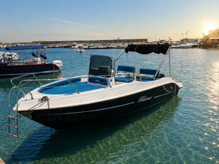Alquiler de Blumax Blumax 23 open en Taormina