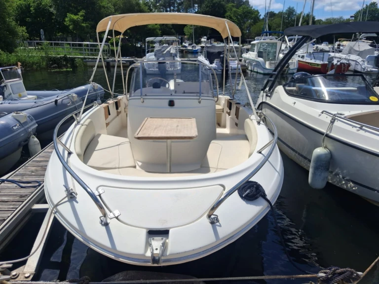 Alquiler de barcos Sanguinet barato de Cap Camarat 625