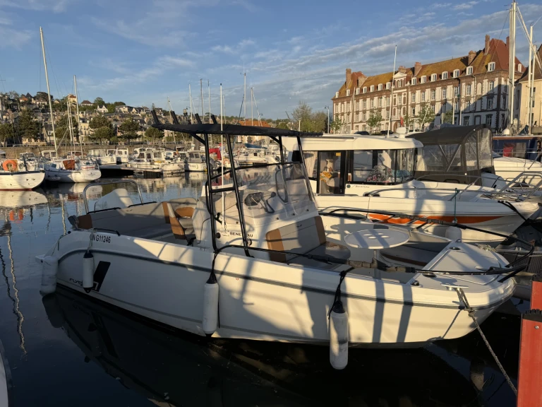 Alquiler de embarcaciones Bénéteau Flyer 7 enDeauville en Samboat
