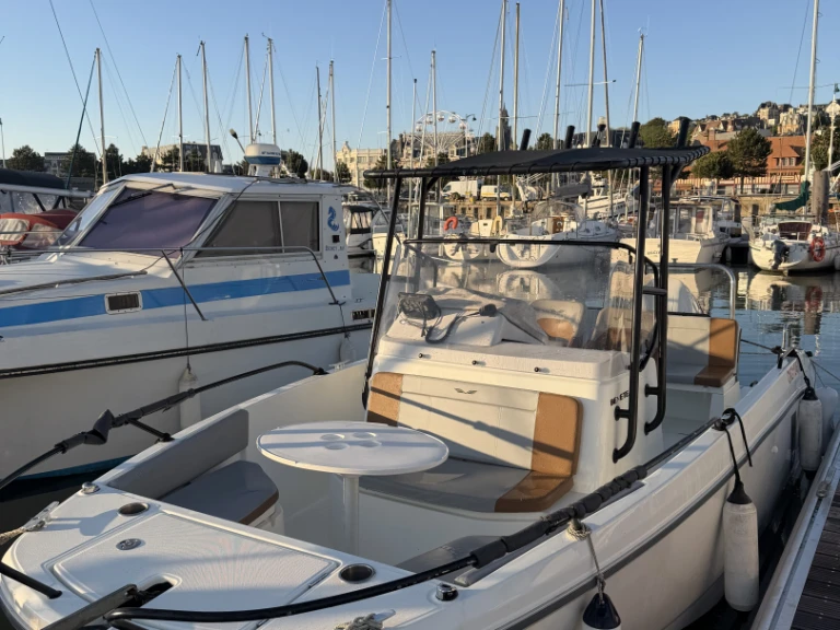 Lancha para alquilar Deauville al mejor precio