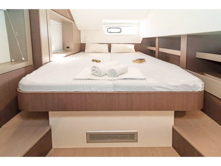 Catamarán para alquilar Sant Antoni de Portmany al mejor precio