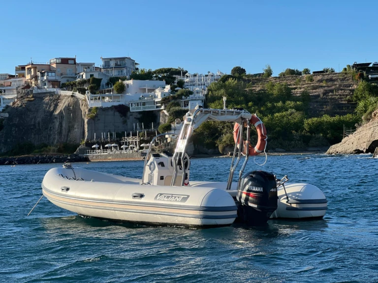Valiant Valiant 550 Classic de alquiler a Torre Annunziata