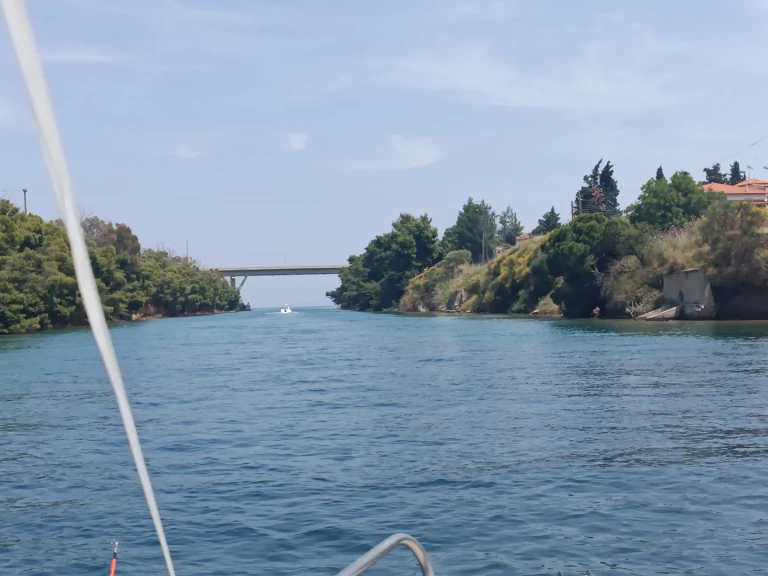 Alquiler de Athrakiboats TRITON en Néa Moudhaniá