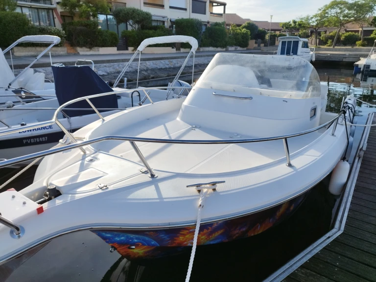 Alquiler de embarcaciones White Shark White Shark 248 enSaint-Cyprien en Samboat