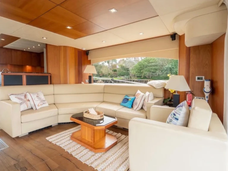 Alquiler de embarcaciones Sunseeker Manhattan 80 enMiami en Samboat