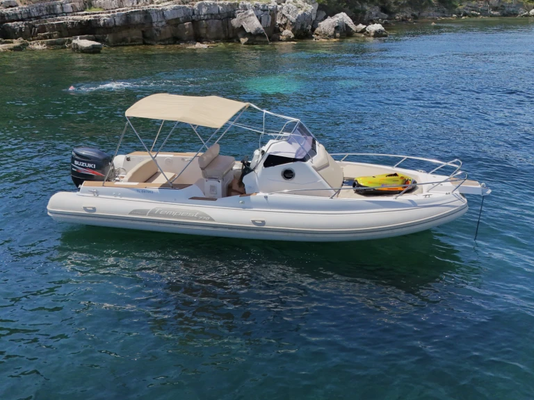 Alquiler Neumática en Cannes - Capelli Tempest 770 WA