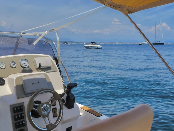 Neumática para alquilar Cannes al mejor precio