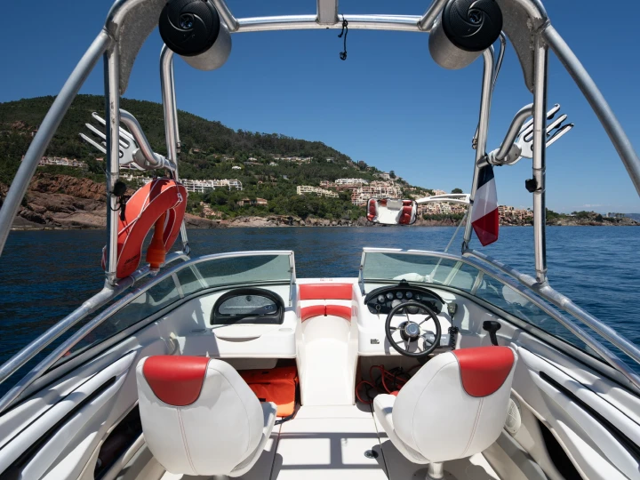 Alquiler de Sea Ray Sea Ray 205 Sport en Cannes