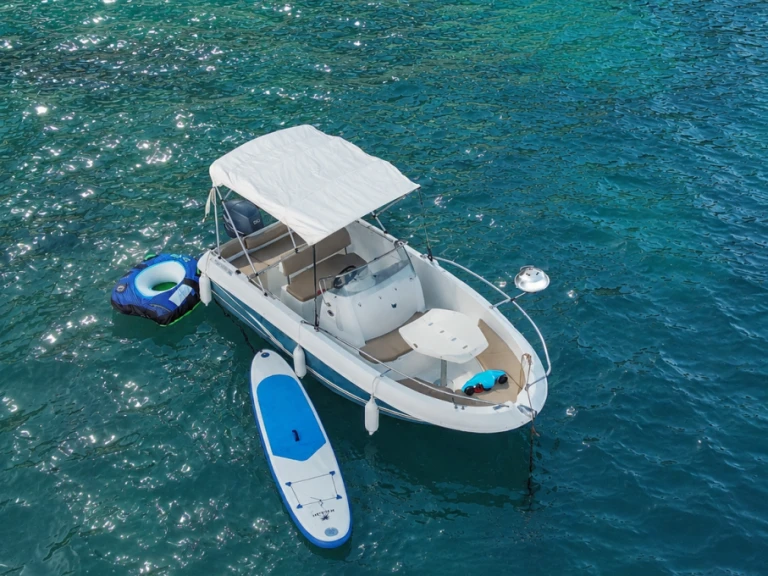 Alquiler de barcos Marsella barato de Cap Camarat 5.1 CC Style