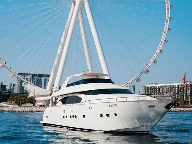 Alquiler de embarcaciones  Luxury Motor Yacht X16 enDubai Marina en Samboat