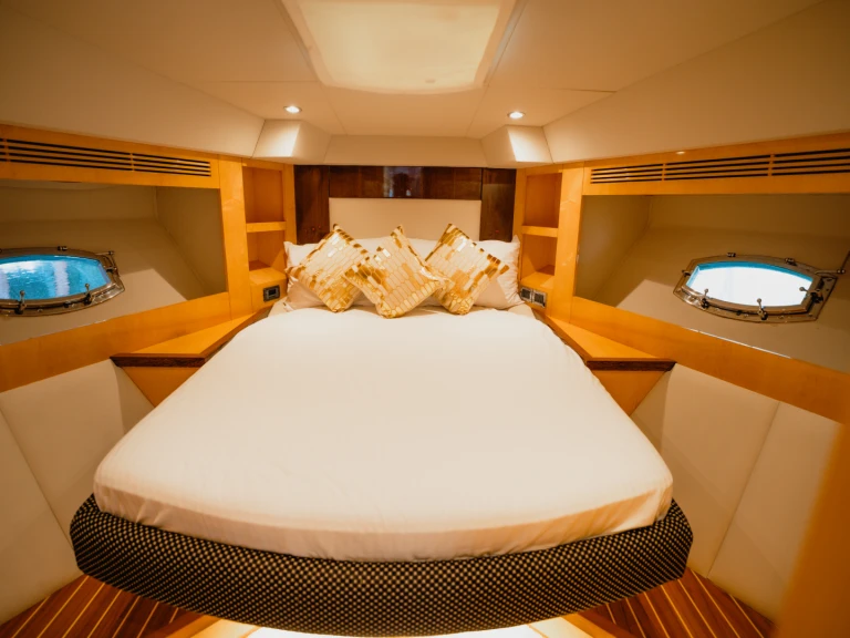 Alquiler de barcos Dubai Marina barato de Luxury Motor Yacht X3