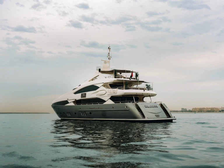 Alquiler de barcos Dubai Marina barato de Sunseeker 40 Luxury MY