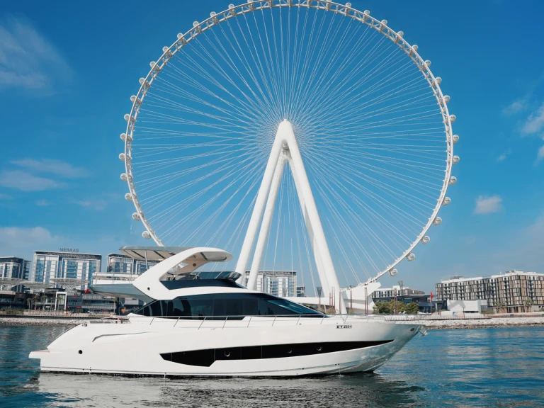  Luxury Motor Yacht X32 de alquiler a Dubai Marina