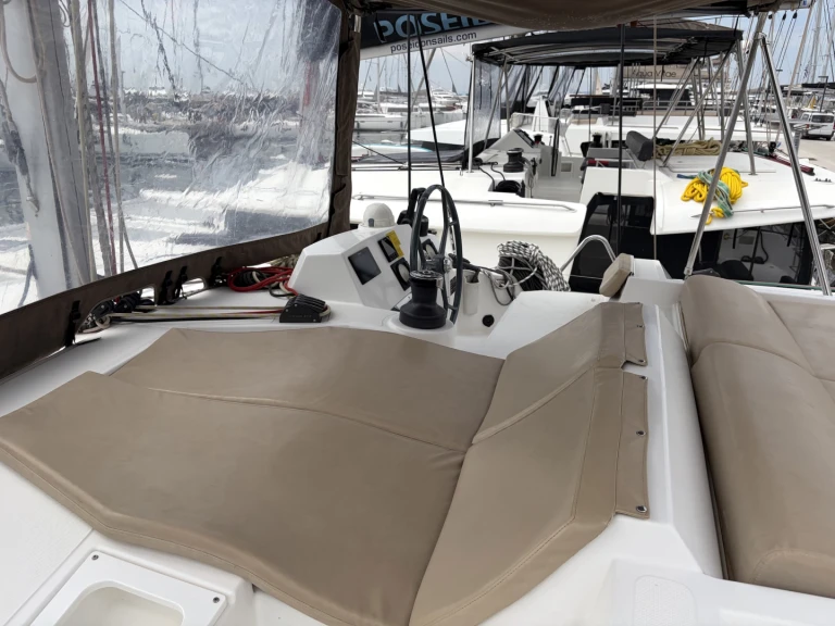 Alquiler Catamarán Bali con o sin  título de navegación