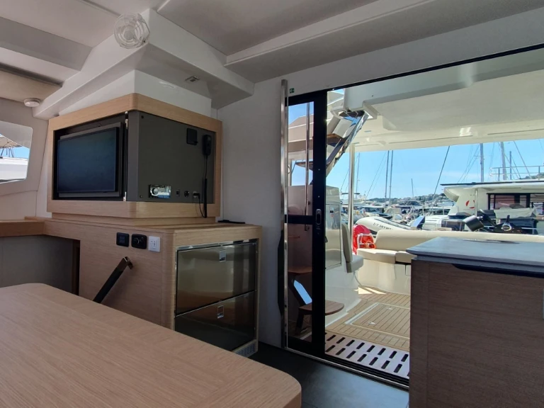 Alquiler de embarcaciones Fountaine Pajot FP 44 enSeget Donji en Samboat