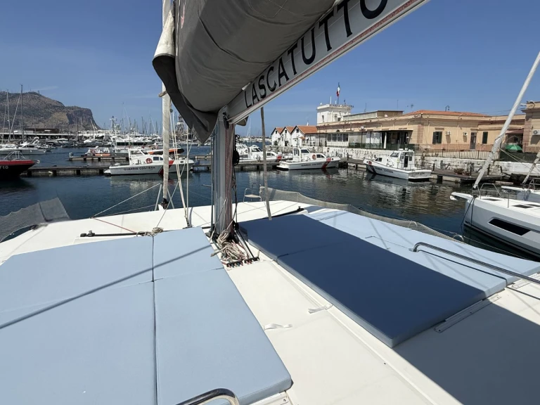 Alquiler de barcos Palermo barato de Dufour Catamarans 48 Sail