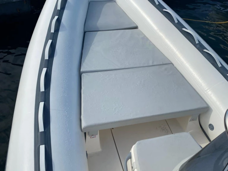 Bwa California 550 de alquiler a Olbia