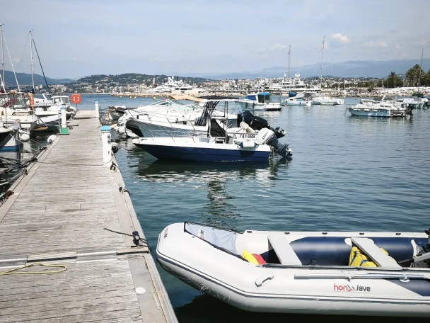 Alquiler de barcos Cannes barato de FM16