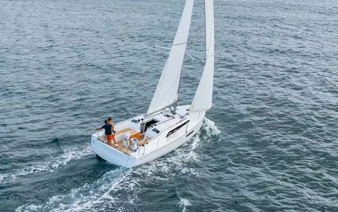 Alquiler Velero Bénéteau con o sin  título de navegación