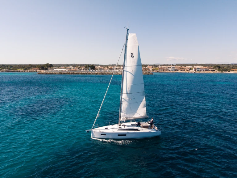 Alquiler de Bénéteau Oceanis 37.1 en s'Arenal