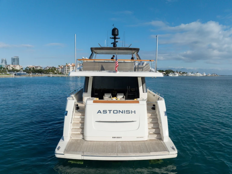 Alquiler de embarcaciones San Lorenzo SL97 enMiami en Samboat