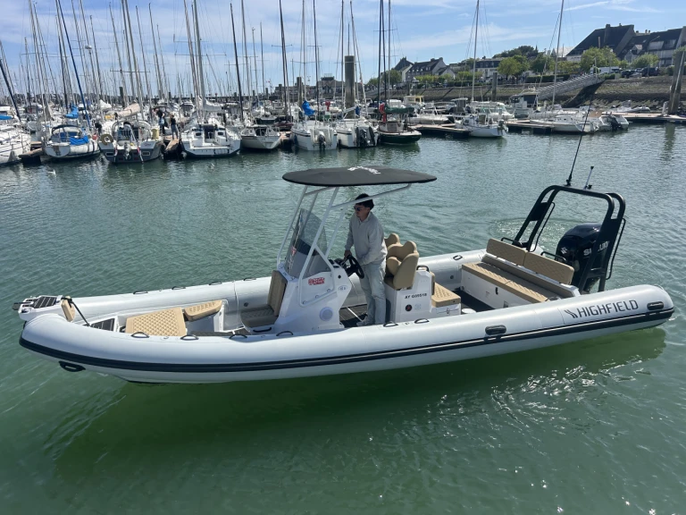 Alquiler de Highfield Patrol 760 en La Trinité-sur-Mer