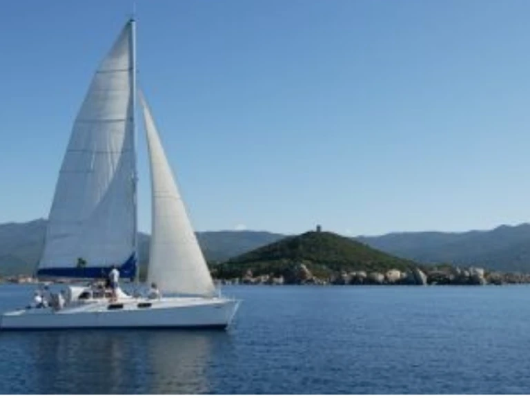 Alquiler Catamarán Fountaine Pajot con o sin  título de navegación
