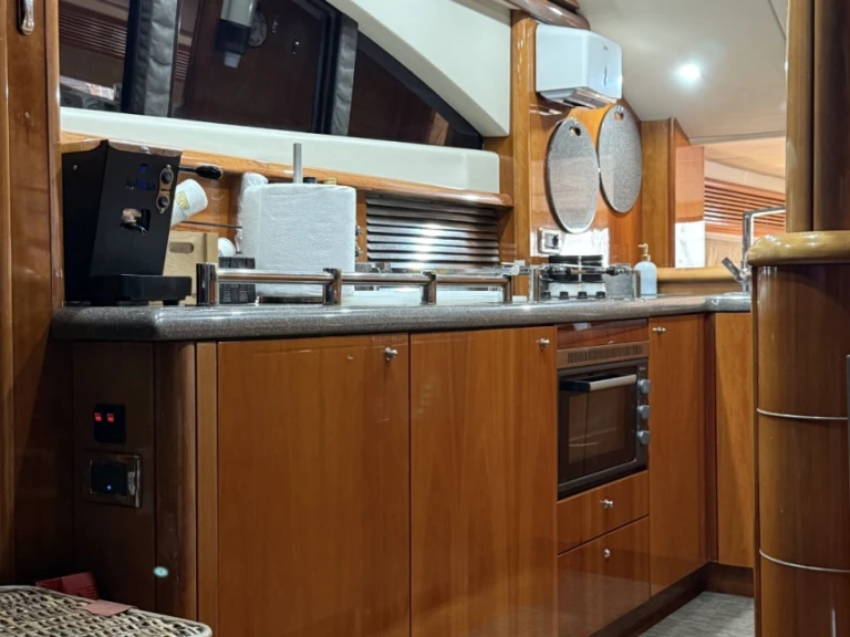 Alquiler de embarcaciones Sunseeker Manhattan 74 enAgropoli en Samboat