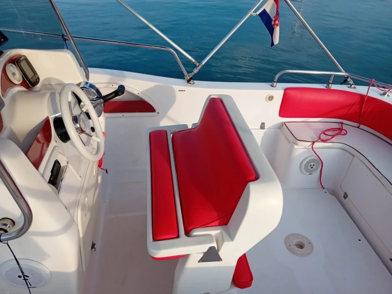 Alquiler de barcos Medulin barato de Blumax 21
