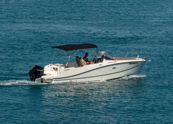 Alquiler Split - Quicksilver Activ 755 Sundeck en SamBoat