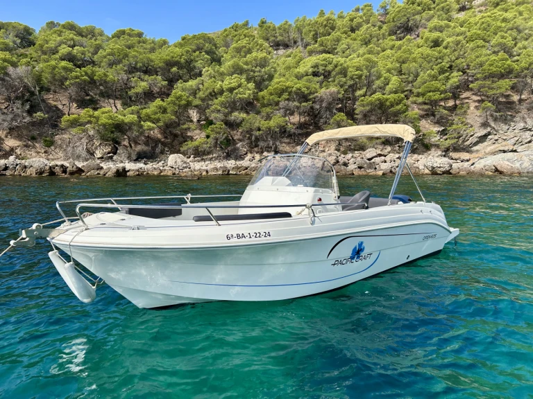 Alquiler de embarcaciones Pacific Craft Pacific Craft 625 Open enRoses en Samboat