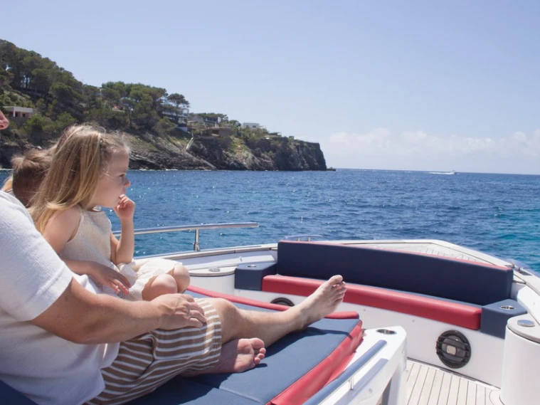 Alquiler de embarcaciones italyure 38 sport enEl Toro en Samboat