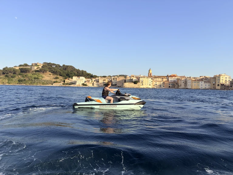 Alquiler de barcos Saint-Tropez barato de Wakepro 230
