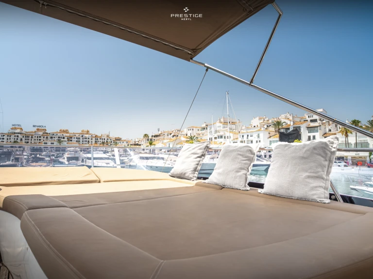 Alquiler de barcos Puerto Deportivo de Lujo en Marbella barato de Prestige 500 Fly