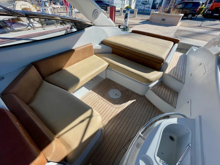 Alquiler de Sunseeker Superhawk 48 en Cannes