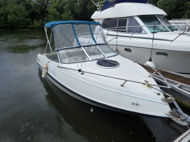 Alquiler de barcos Armentières barato de Sundowner 195