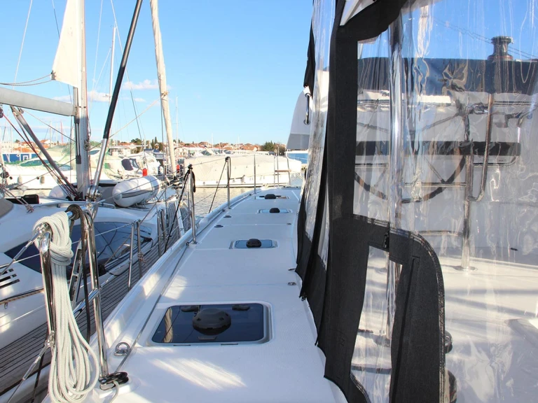 Alquiler de barcos Pula barato de Lagoon 42