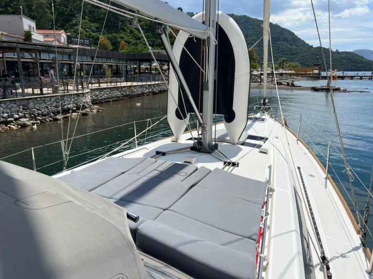 Velero para alquilar Adaköy al mejor precio