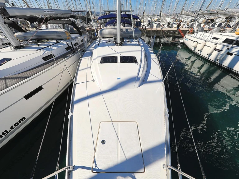 Alquiler de Velero, con o sin patrón Bavaria Pula