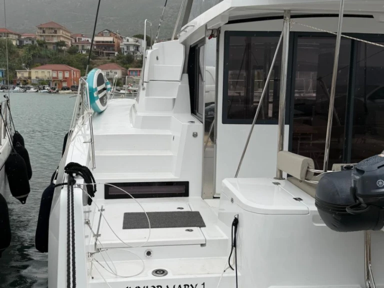 Alquiler Catamarán Bali con o sin  título de navegación