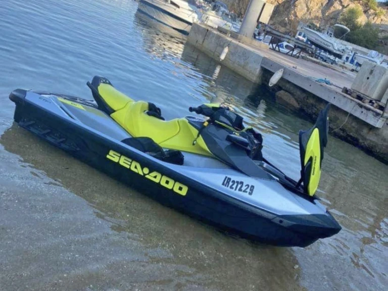 Alquiler de Sea-Doo GTI se 170 en Martigues