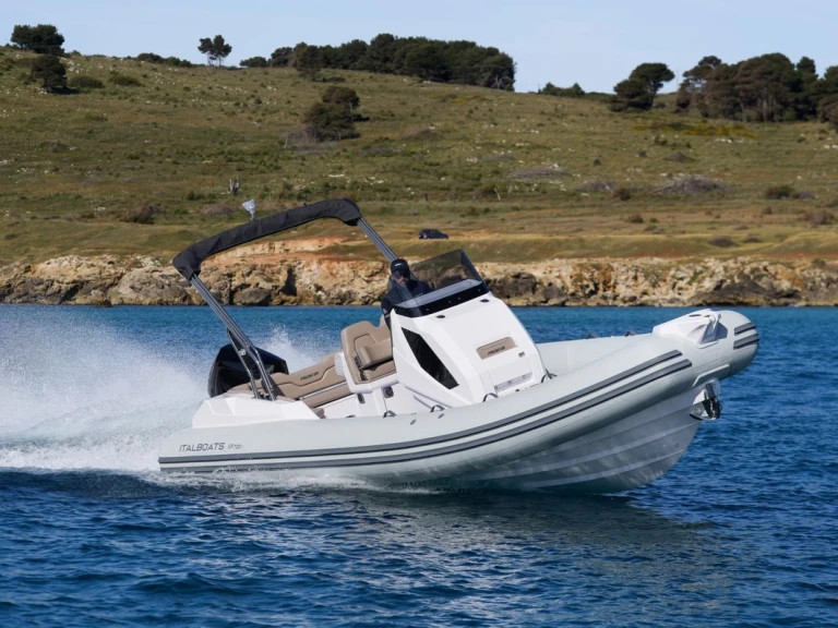 Alquiler Neumática Italboats con o sin  título de navegación