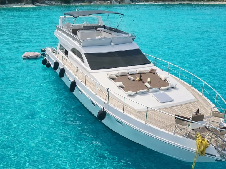 Alquiler de Ferretti Ferretti Yachts 58 en Mykonos (Ciudad)