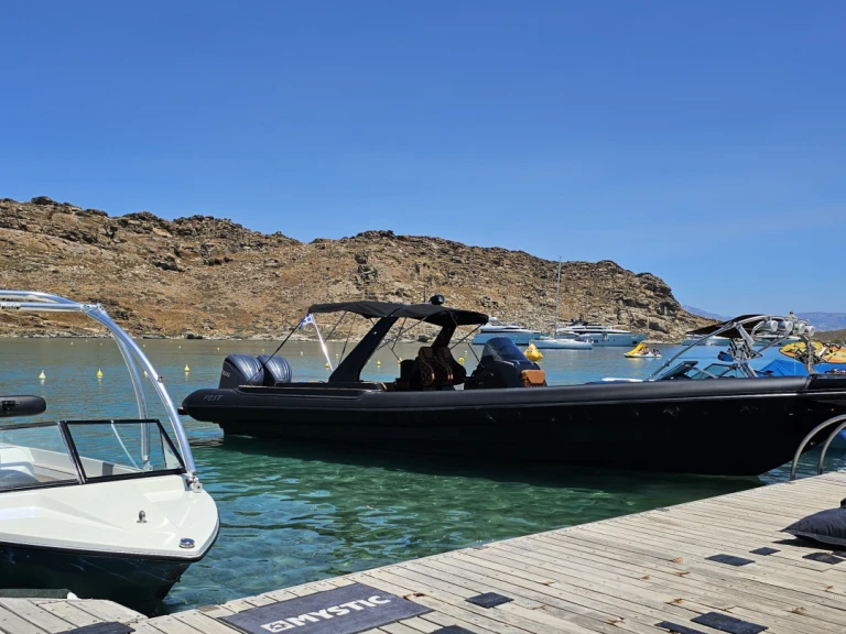Alquiler de Neumática, con o sin patrón Fost Mykonos (Ciudad)