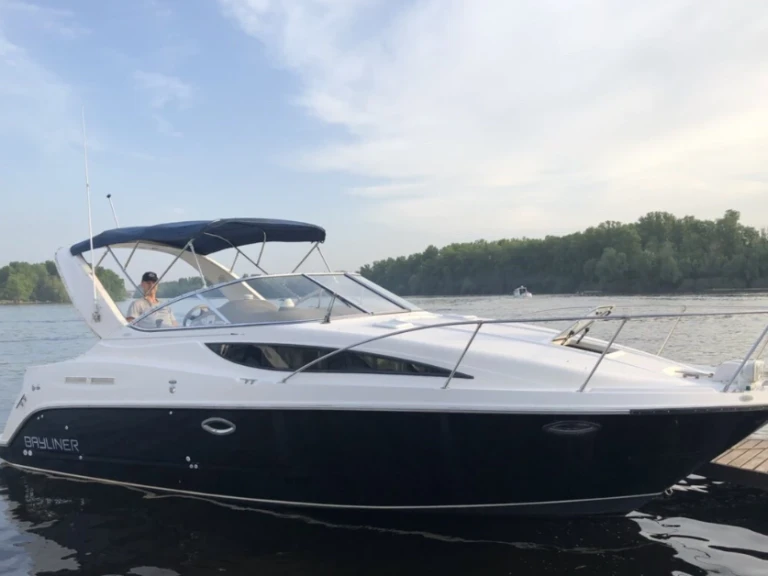 Alquiler de Bayliner Bayliner 285 Cruiser en Nice