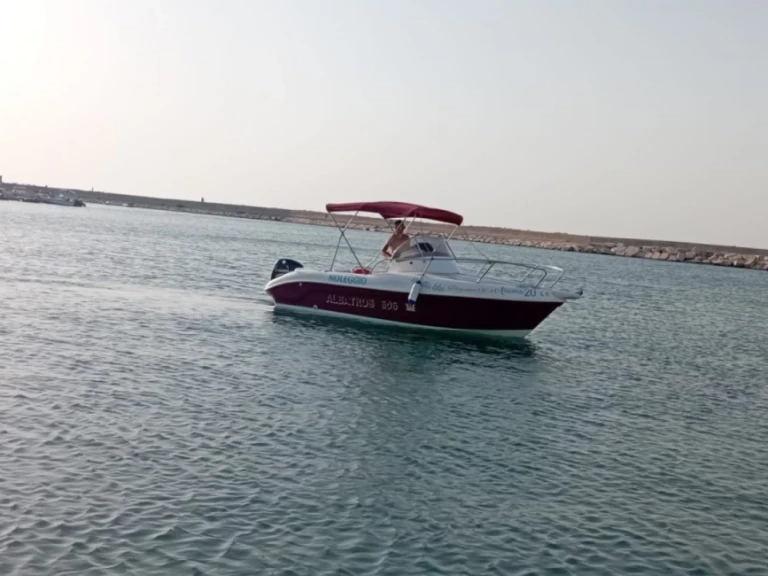 Alquiler de barcos Fasano barato de Cabinato