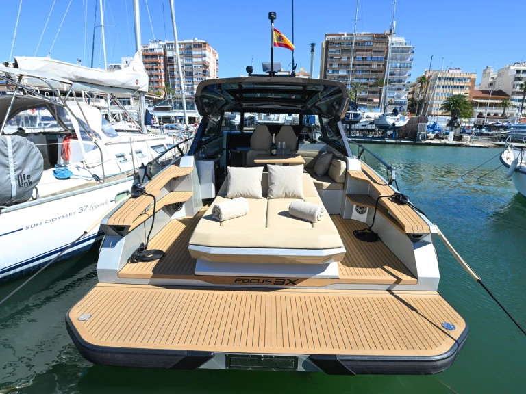 Focus 3X de alquiler a Ibiza (Ciudad)