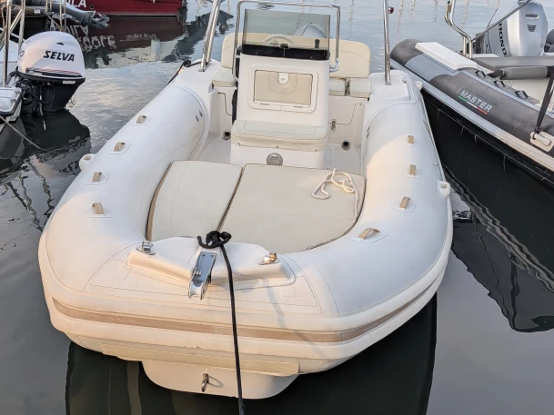 Alquiler de barcos Porto-Vecchio barato de DR 520