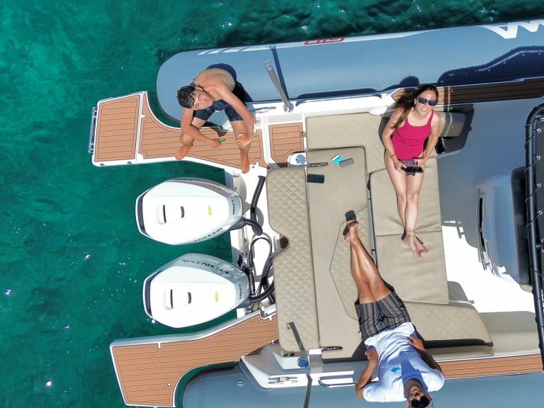 Alquiler Neumática en Porto Rotondo - Bwa 32gt