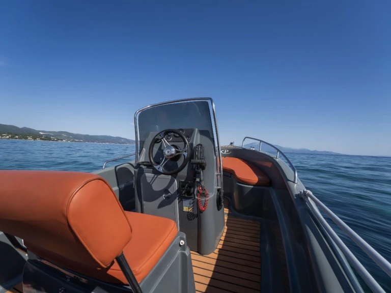 Alquiler de barcos mundo barato de Blu Water 170